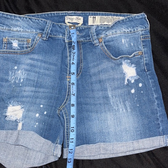Very gently used Sz 11 Shorts, worn probably twice - Picture 4 of 4